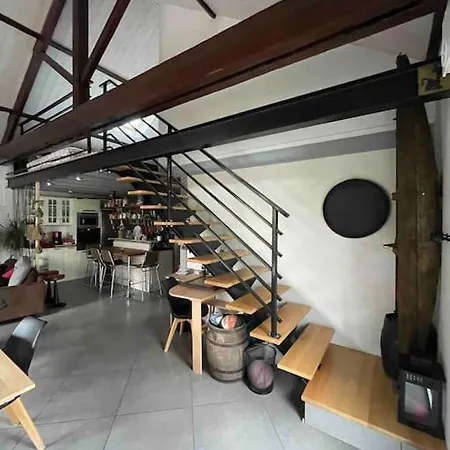 펜션 Maison Du Petit Planty, *